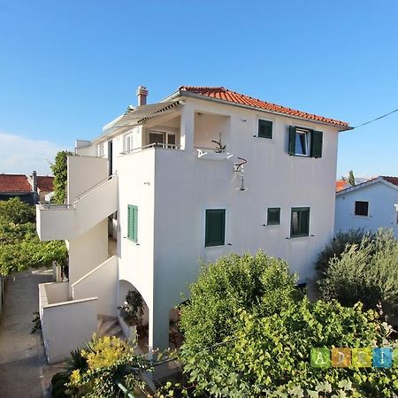 Apartment Pa Ve Murter Exterior photo